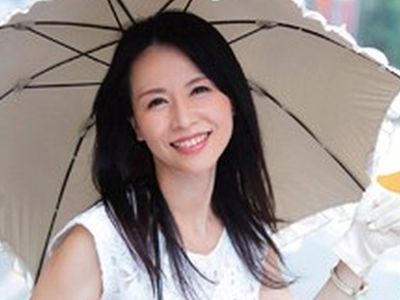 [井上綾子]日傘をさした色白でスレンダーな女性がヒッチハイクしている。素敵な出会いを求めているというが・・・